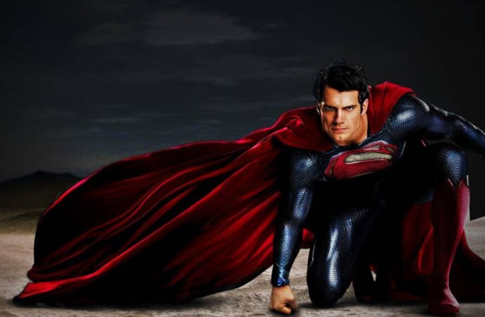 Henry Cavill, el último Superman, todos los días lee para motivarse una lista de 50 consejos que un amigo le regaló.