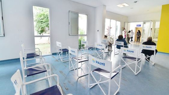 La titular del PAMI denunció en las redes sociales que no se les está dando turno a los afiliados porteños para vacunarse. Foto: Twitter.
