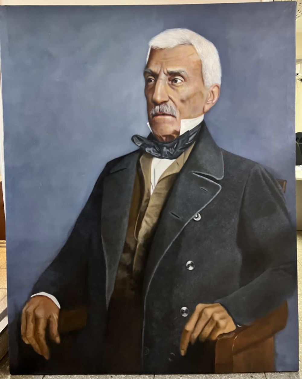 San Martín… el peso del legado, obra del artista Marcelo Andrade, se suma al Memorial de la bandera.
