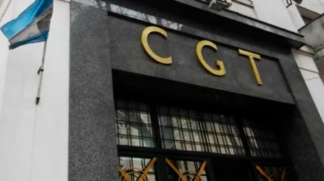 El planteo incluye menores protecciones laborales para jóvenes hasta los 30 años. La Casa Rosada trabaja en su propio proyecto, que será enviado al Congreso en los próximos días.