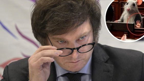 Una de los roedores presentes en el Congreso levanta casi a escondidas una mano, en referencia a la acción de Martín Lousteau. Foto: Gentileza