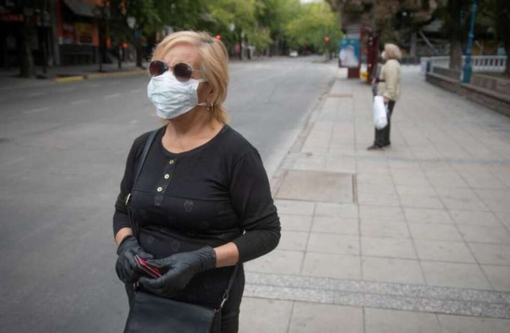 Aunque la Nación anunció que se eliminará la obligatoriedad del uso del barbijo y tapabocas a partir del 1 de octubre, hay provincias que ya confirmaron que no adherirán a la medida.