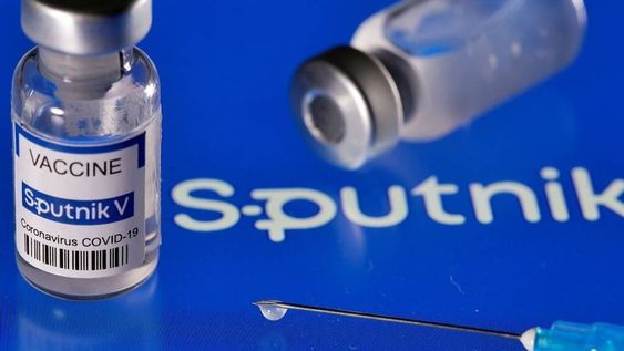 La eficacia de la vacuna Sputnik V frente a la variante Delta del coronavirus fue del 83,1% contra la infección sintomática y del 94,4% frente a las hospitalizaciones. Archivo