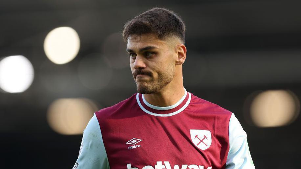 Konstantinos Mavropanos, referente defensivo del West Ham