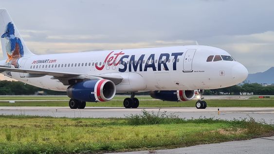 JetSMART conecta Mendoza con destinos de Argentina y el exterior, con alternativas para vuelos de escapadas, viajes de trabajo y visitas familiares. &nbsp;