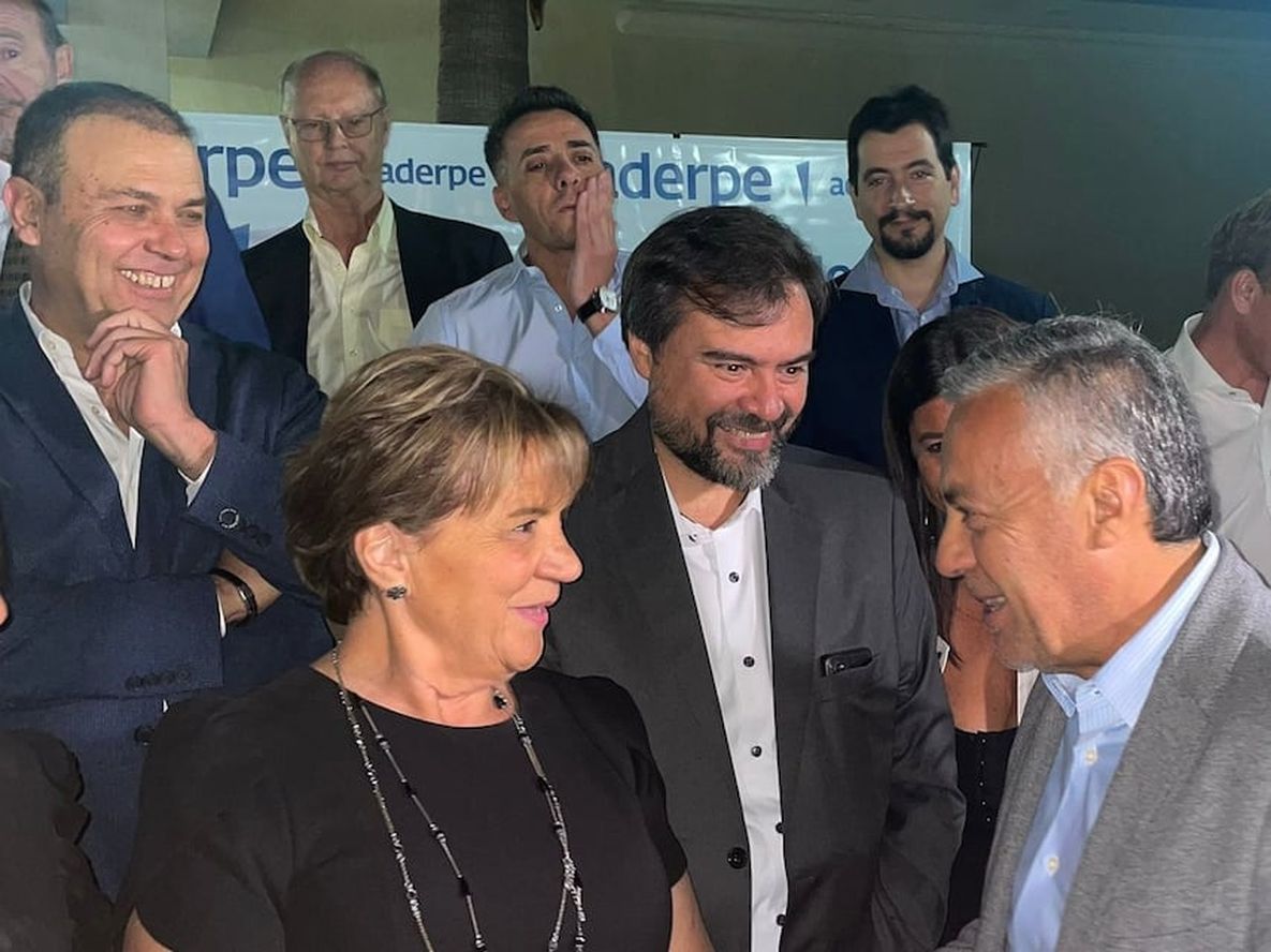 Cena anual ADERPE 2024: así celebró fin de año la Asociación de Empresarios de Rodríguez Peña en Desert.