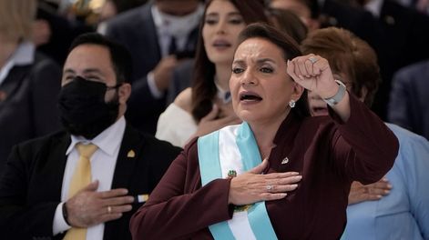 Xiomara Castro se convierte en la primera presidenta de Honduras. (AP Photo / Moises Castillo)