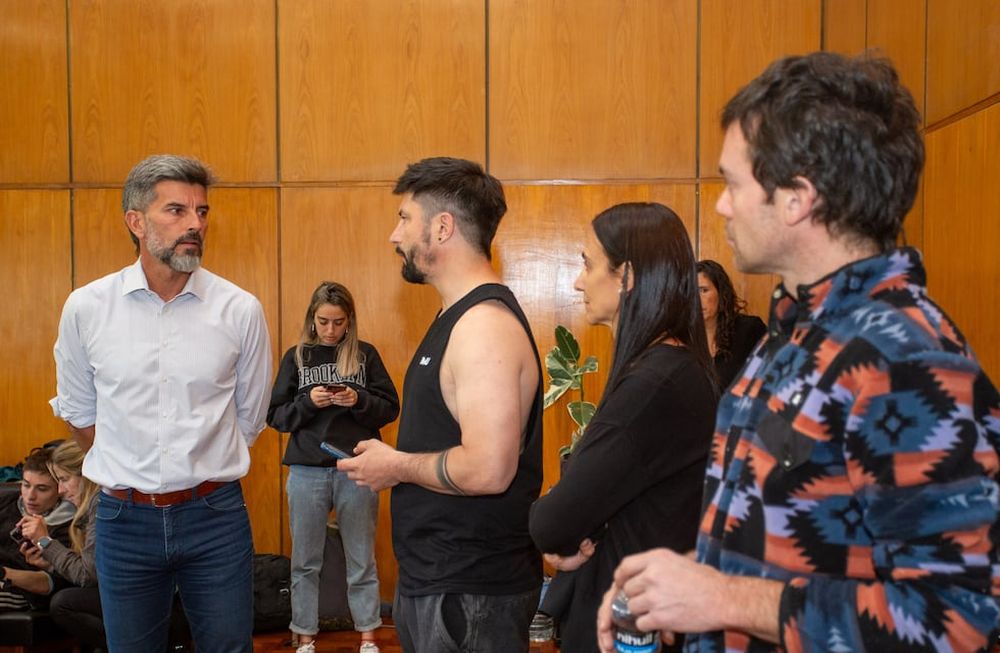 La Ciudad asistió a turistas que sufrieron las consecuencias del viento zonda