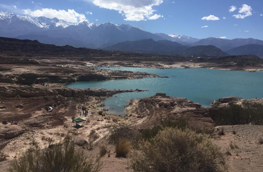 El embalse Potrerillos está en su nivel más bajo desde que se llenó, en 2006