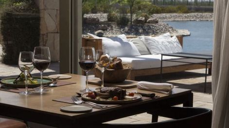 Guarda 14 | El restaurante de Rosell Boher Lodge, en Agrelo.