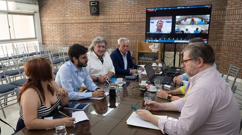 Los Andes | Comisión Especial de Poderes de la Cámara de Diputados se reunió para definir los pliegos de los nuevos diputados y diputadas, entre ellos el de Janina Ortiz. Foto: Ignacio Blanco / Los Andes