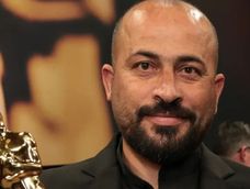Las fuerzas israelíes liberaron a un director de cine palestino que ganó un Óscar: lo golpearon y pasó una noche detenido