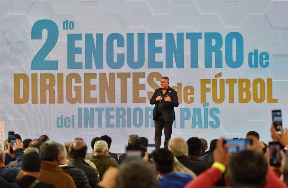 Telam, 20230826 San Juan.  Presidente de AFA anunció un nuevo apoyo económico para los clubes de las provincias. Foto: Ruben PARATORE/TELAM/mcl