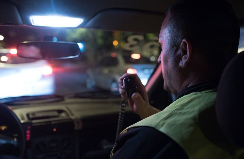 Preventores detuvieron a un conductor ebrio en pleno centro de Mendoza en la madrugada.