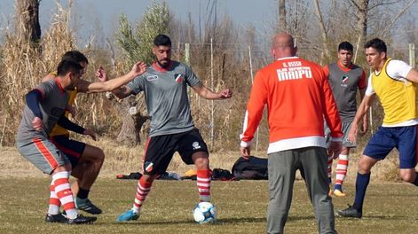Federal A: Maipú y Huracán se preparan para debutar el domingo