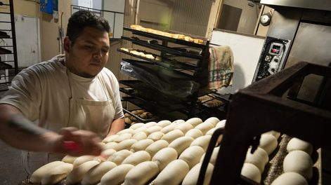 Los Andes | En el último trimestre del año, 13 mil personas se sumaron en el mercado laboral, pero al mismo tiempo, 10 mil ocupados más buscan un segundo empleo para completar salarios que no alcanzan. Foto: Ignacio Blanco/Los Andes.