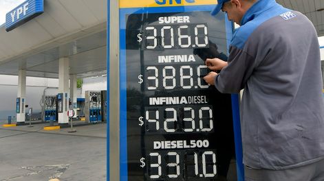 Noviembre empezó con incrementos cercanos al 10%, pero los estacioneros negaron un incremento para el día 20 de este mes. /Foto: Orlando Pelichotti