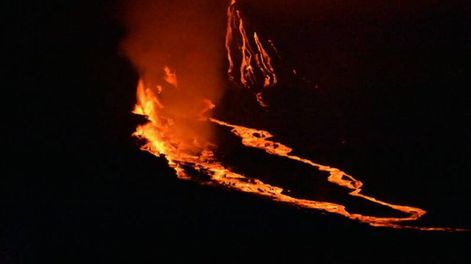 Las islas Galápagos, en alerta por erupciones volcánicas y temblores