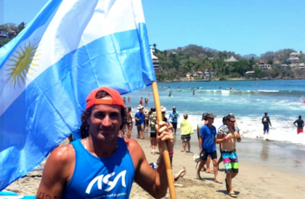 El surfista se encontraba practicando su deporte cuando falleció en la costa mexicana. / Gentileza