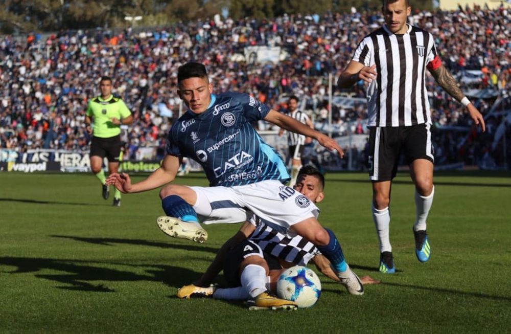 Habrá clásico mendocino en la próxima edición de la Copa Argentina: Independiente Rivadavia vs. Gimnasia y Esgrima. Apasionante. / Los Andes.