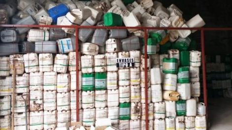 Mendoza procesó 68 toneladas de envases vacíos de agroquímicos que se reutilizan para hacer ladrillos plásticos