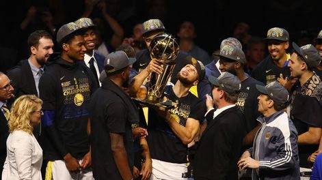 NBA: los Warriors, con Curry y Durant, revalidaron el título de campeones