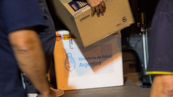 Llegaron las primeras dosis de la vacuna Sputnik V a Azul