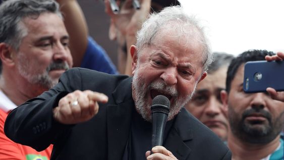 Semanas atrás, un juez ordenó anular todas las sentencias dictadas contra Lula por falta de competencia jurídica del tribunal que lo juzgó / Archivo.