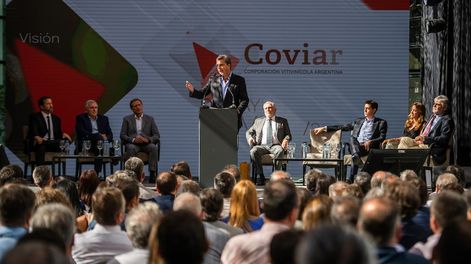 El ministro de Economía, Sergio Massa, anunció la aplicación del dólar diferencial en el Desayuno Anual de la Coviar.