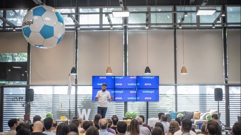 El evento busca fomentar el crecimiento y la interacción dentro de la comunidad tecnológica local, brindando un espacio para aprender y compartir ideas sobre las tecnologías emergentes.