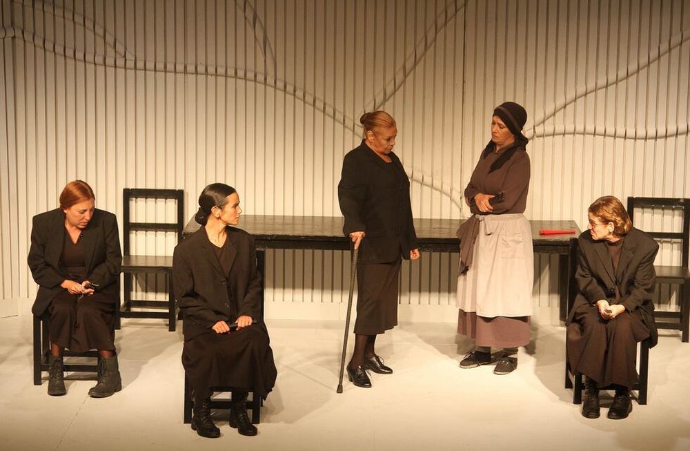 ¿Ver una obra de teatro desde tu sillón favorito? ¡Ahora es posible!