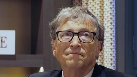 Bill Gates opinó sobre el desarrollo de las inteligencias artificiales.
