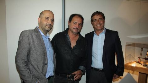 Julio Chávez exhibe sus obras de arte en Mendoza