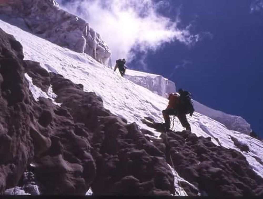 La expedición de Alejandro Randis, Miguel Sánchez, Daniel Rodríguez y Domingo Álvarez que hizo cumbre en el Aconcagua el 23 de febrero de 1986 por la Pared Sur.