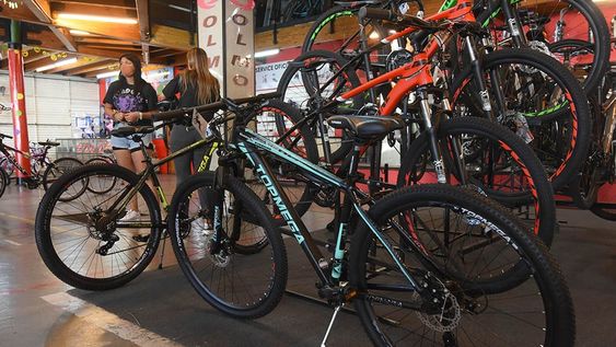En la provincia, en el último año, el aumento en el precio de las bicicletas superó un 50% y le ganó a la inflación acumulada (36,1%). Foto: Jose Gutierrez / Los Andes