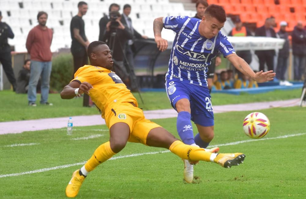 Godoy Cruz tiene un Messi (un mes sin ganar ni hacer goles)