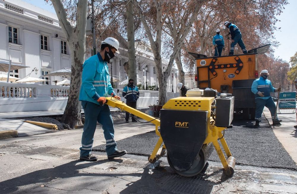 Comienza una nueva semana de trabajos en el arbolado y bacheo de arterias en Ciudad