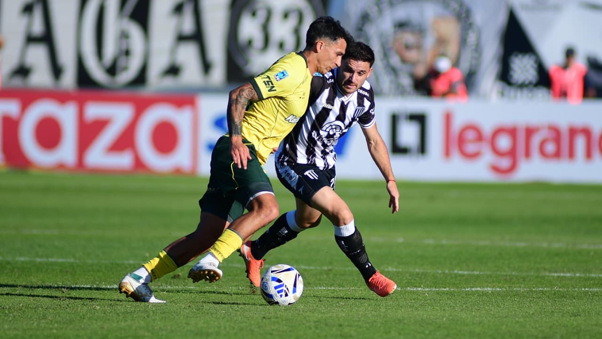 Gimnasia y Esgrima le gana a Defensa y Justicia en el Legrotaglie