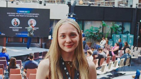 “No me fui paraganar más. Me fui porque tenía hambre de conocimiento,curiosidad y ambición de aprender cómo se vive en otra parte del mundo”,explica Valentina. 