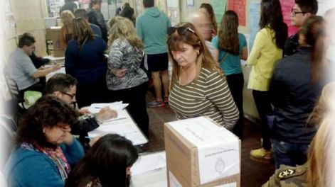 Democracia y reelección - Por Efrain Quevedo Mendoza