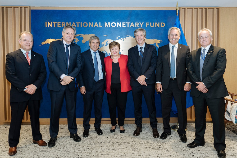 Luis Caputo a rencontré Kristalina Georgieva lors des réunions de printemps du FMI et de la Banque mondiale.