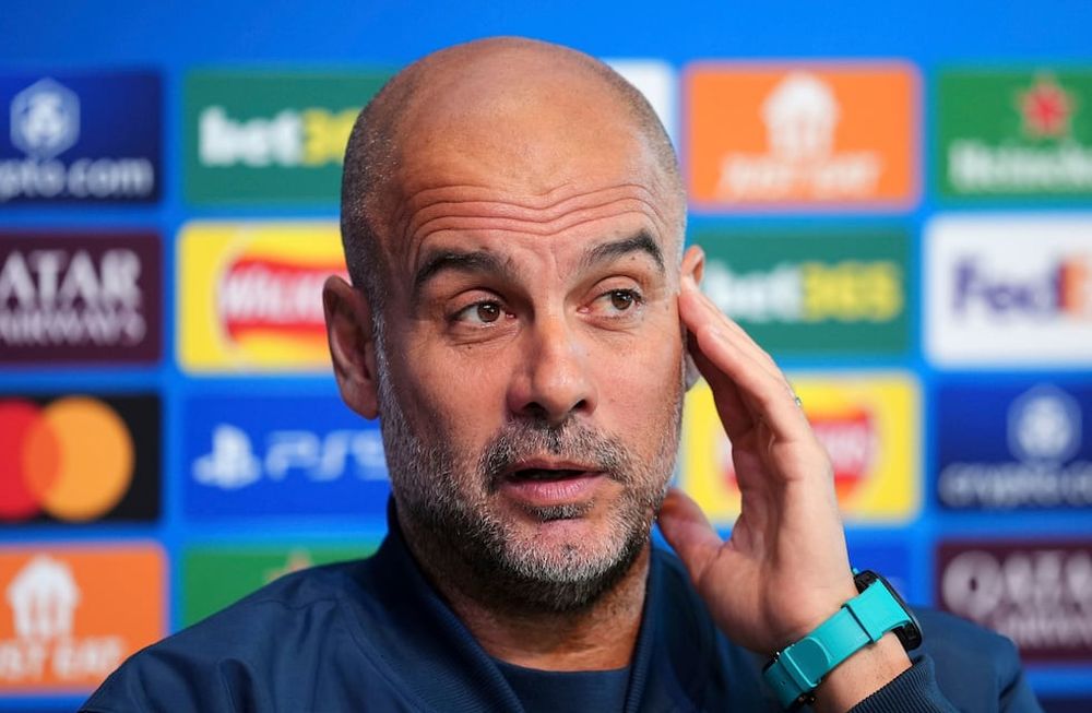 El técnico del Manchester City Pep Guardiola contestó sobre el mejor jugador de la historia (Martin Rickett/PA via AP)