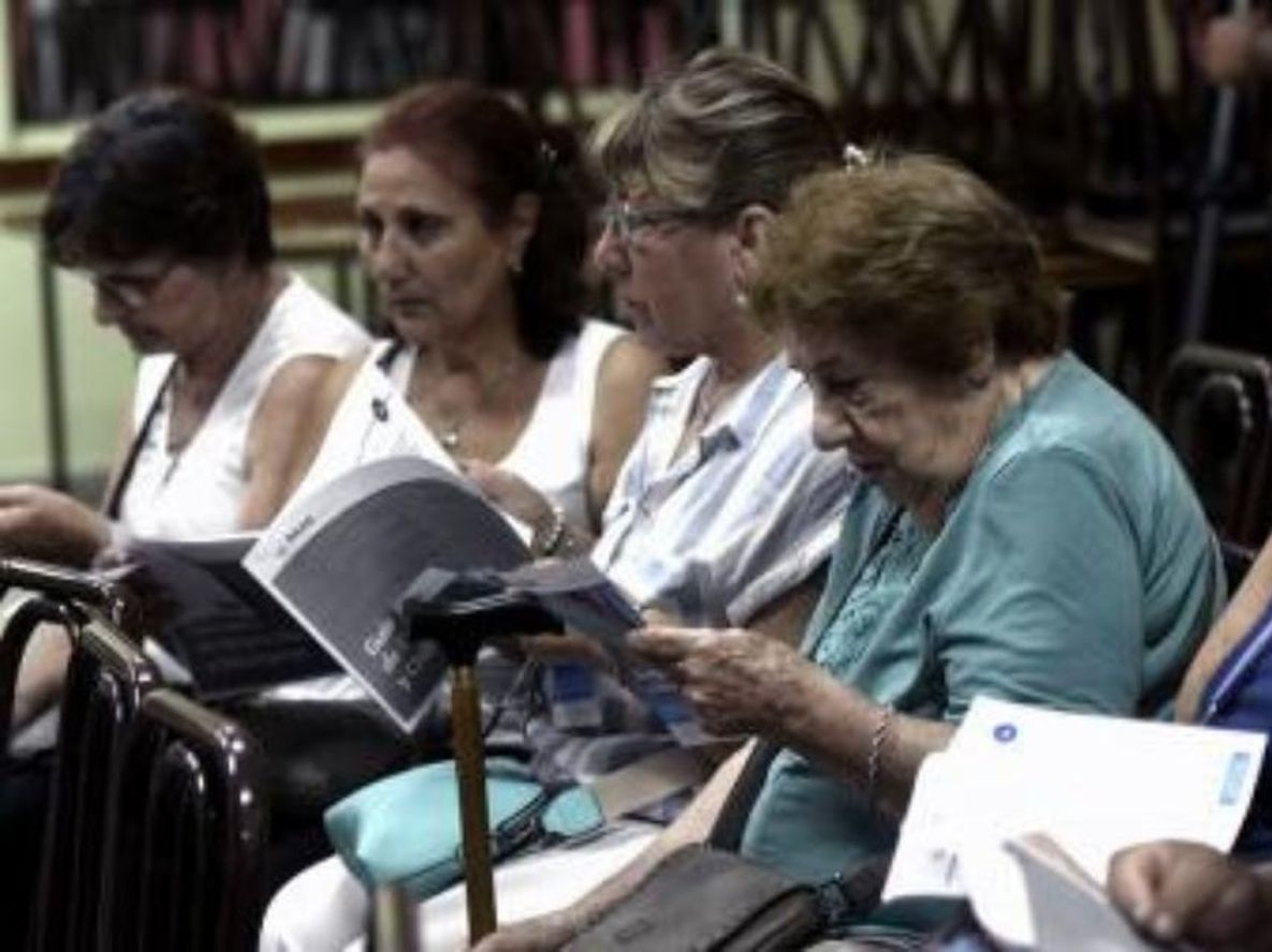 Las personas que se jubilen sin llegar a los aportes requeridos, cobrarán el 80% de la jubilación mínima.