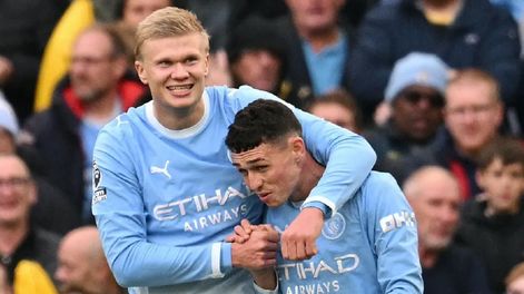 Manchester City venció 3-2 al Ipswich Town, sumó su séptimo triunfo consecutivo y lidera la Premier League. Chelsea y Liverpool también festejaron.