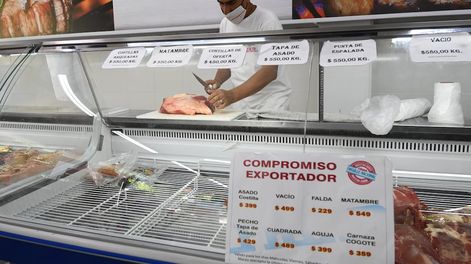 Los Andes | Limitados. La mayoría de los negocios pone topes a la cantidad de kilos que se pueden comprar por grupo familiar. Foto: José Gutiérrez / Los Andes.