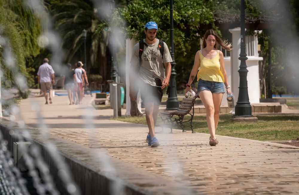 Pronóstico: vuelve la ola de calor y se vienen días agobiantes en Mendoza. / Foto: Ignacio Blanco / Los Andes