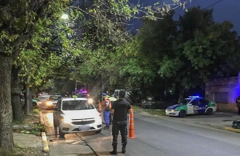 Motociclistas intentaron evadir un control: atropellaron y mataron a una policía de 31 años