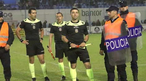 Luis Lobo Medina, el polémico árbitro de la final del Federal A