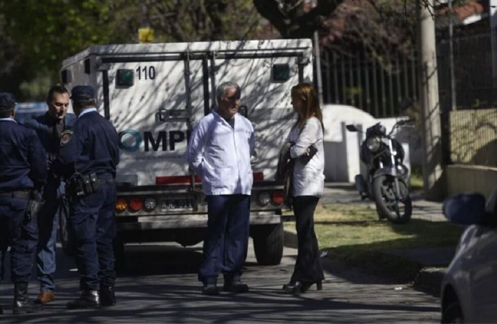 Descuartizó a su hermana en el baño de su casa y confesó el crimen