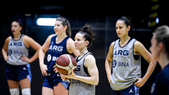Melisa Gretter y Agostina Burani dierion positivo de covid-19. La mendocina Andrea Boquete y Macarena Rosset, aisladas por contacto estrecho.